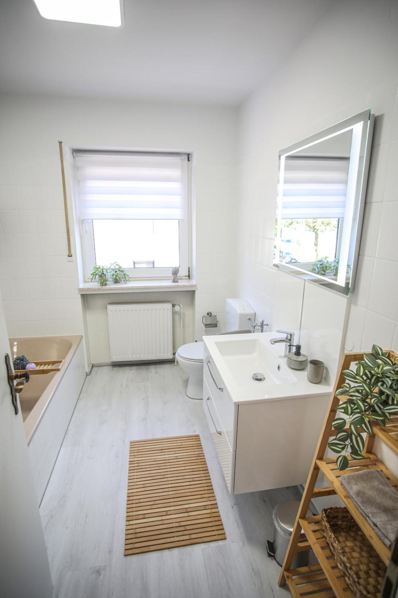 Zentral - Gemuetlich - Kueche - Balkon - Garage Leilighet Bad Lippspringe Eksteriør bilde